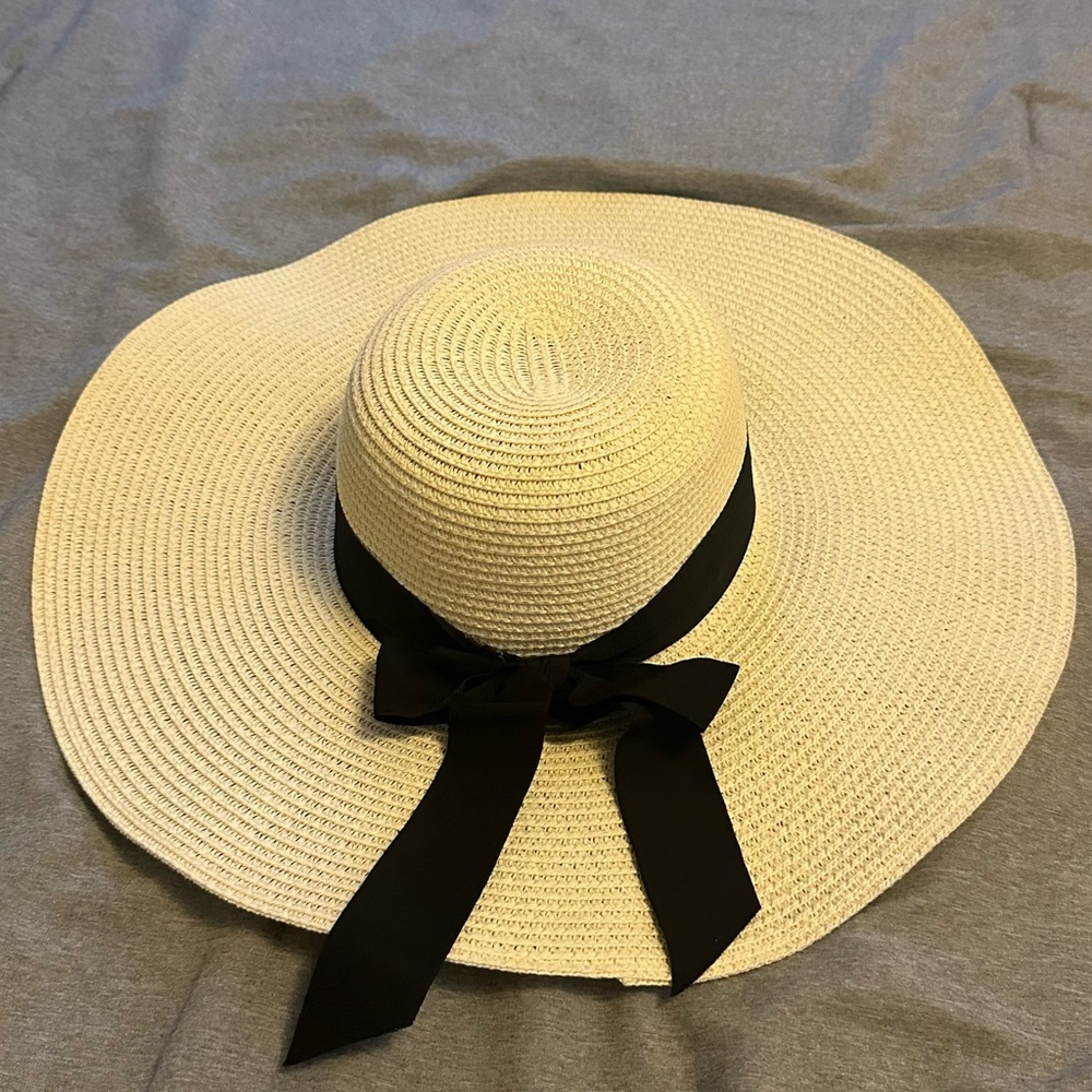 Large Straw Sun Hat with Bow